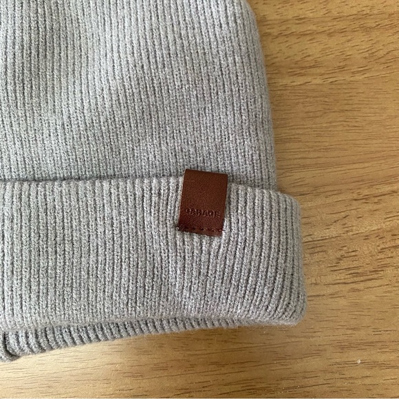 GARAGE - Grey Pom Pom Beanie - Picture 2 of 3